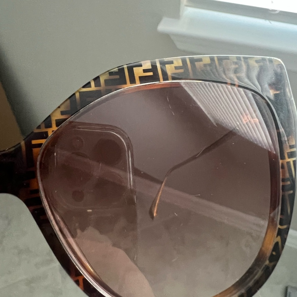• Fendi Brown Gradient Cat Eye with red lense Sunglasses • FREE SHIPPING - Picture 9 of 12